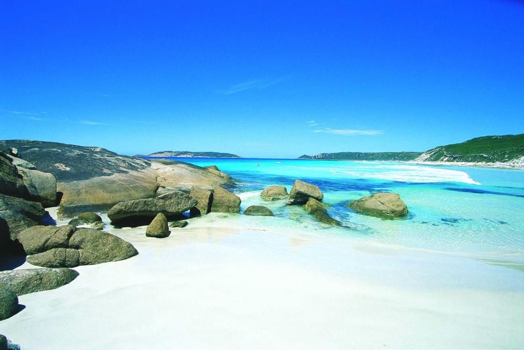 albany accommodation middleton beach